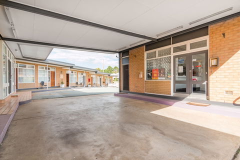 Queanbeyan Motel - Accommodation Burleigh 2