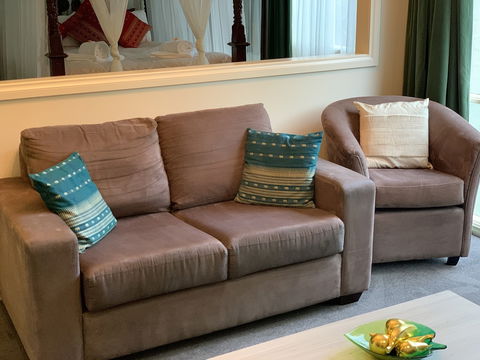 Weeroona - Accommodation Burleigh 1
