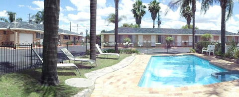 Town & Country Motor Inn - Accommodation Burleigh 3