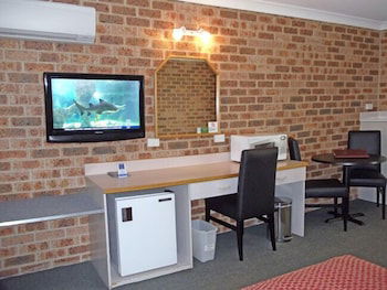 Town & Country Motor Inn - Accommodation Burleigh 6
