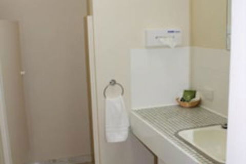 Opal Motel Leongatha - Accommodation Burleigh 7