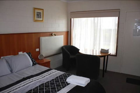 Opal Motel Leongatha - Accommodation Burleigh 0