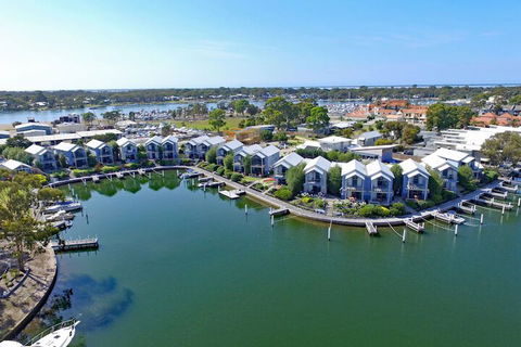 Captains Cove Resort - Accommodation Burleigh 1