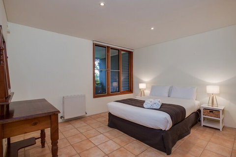 Sorrento Beach House - Accommodation Burleigh 3