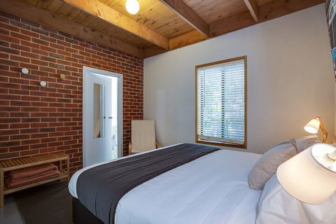 Sorrento Beach House - Accommodation Burleigh 2