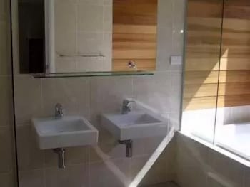 Gooromon Park Cottages - Accommodation Burleigh 4