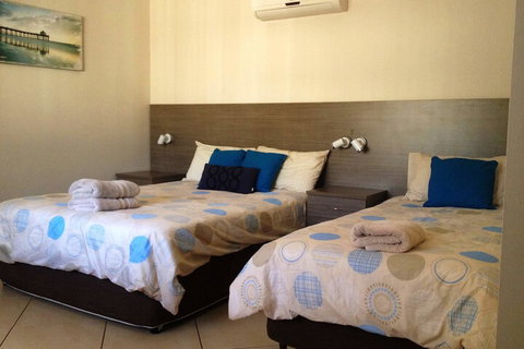 Central Motel Nelson Bay - Accommodation Burleigh 7
