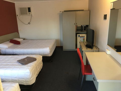 Parkway Motel - Accommodation Burleigh 0