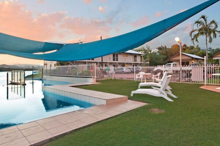 Lucinda QLD Accommodation Burleigh