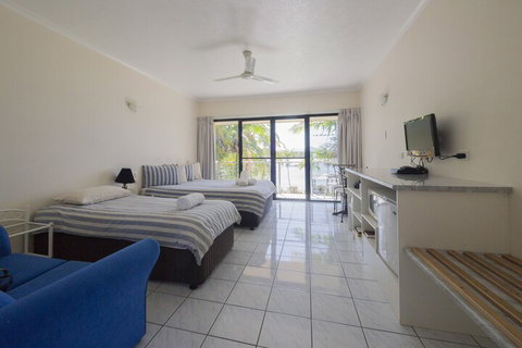 Hinchinbrook Marine Cove Resort - Accommodation Burleigh 1