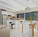 De Angelis Beach House - Accommodation Burleigh