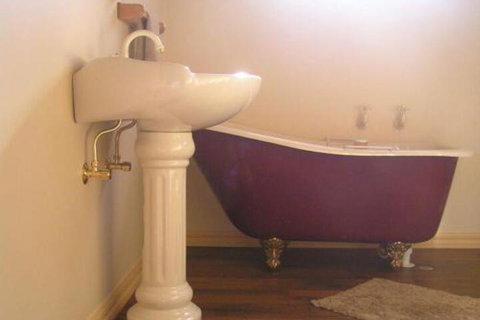 Valleyfield Cottage - Accommodation Burleigh 6