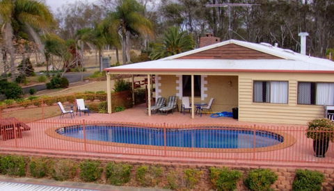 Copper Country Motor Inn & Restaurant - Accommodation Burleigh 2