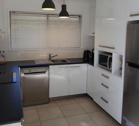 At Home Apartments - Accommodation Burleigh 2