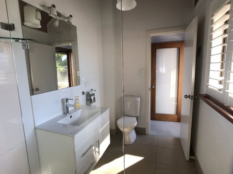 Treetops Everglades Villa - Accommodation Burleigh 5
