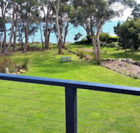 Four Seasons Waterfront Villas - Accommodation Burleigh
