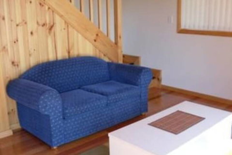 Four Seasons Waterfront Villas - Accommodation Burleigh 6