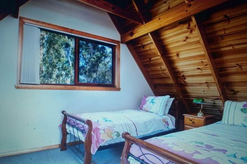 Four Seasons Waterfront Villas - Accommodation Burleigh 7