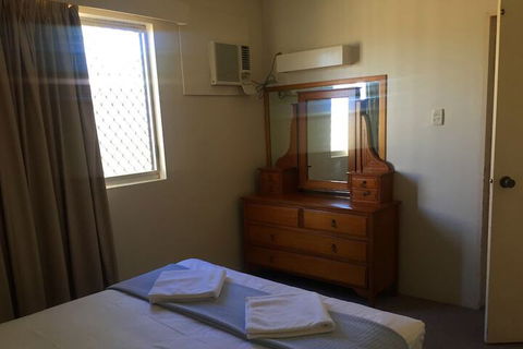 Inland Oasis Motel - Accommodation Burleigh 6
