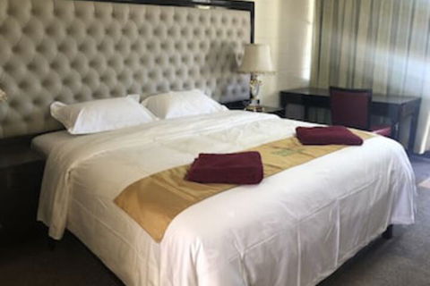 Inland Oasis Motel - Accommodation Burleigh 0