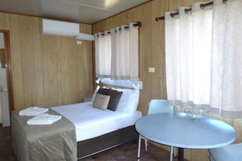 Caseys Beach Holiday Park - Accommodation Burleigh 7