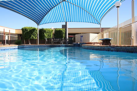 Macintyre Motor Inn - Accommodation Burleigh 2
