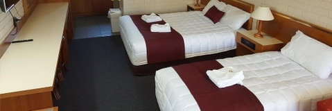 Tabourie Lake Motel - Accommodation Burleigh 2