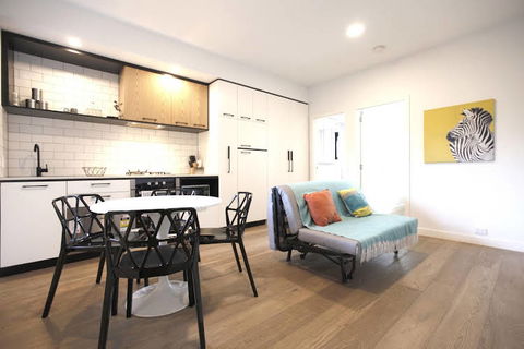 Aberlour Court - Accommodation Burleigh 0