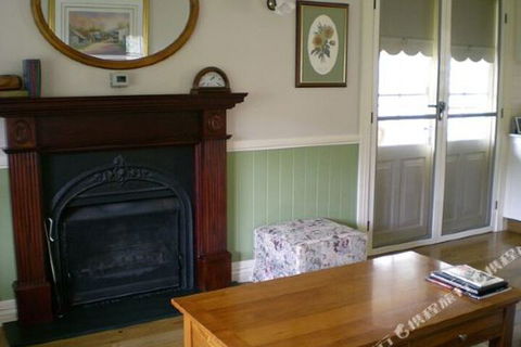 Tanwarra Lodge - Accommodation Burleigh 6