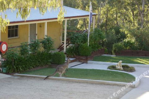 Tanwarra Lodge - Accommodation Burleigh 2
