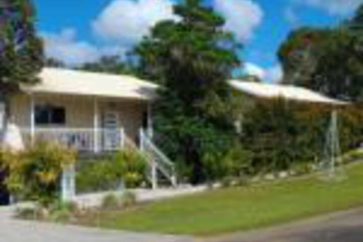 Barrine ACT Accommodation Burleigh