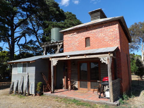 Grampians Historic Tobacco Kiln - Accommodation Burleigh 0