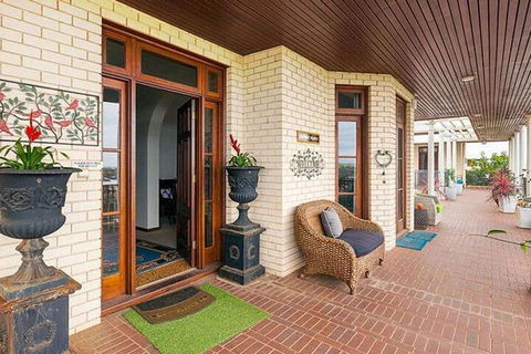 Fairway Manor Accommodation - Accommodation Burleigh 1
