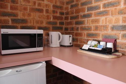 Lydoun Motel - Accommodation Burleigh 3