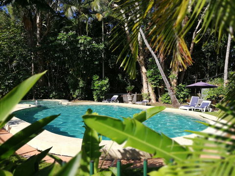 Villa Marine Holiday Apartments - Accommodation Burleigh 3