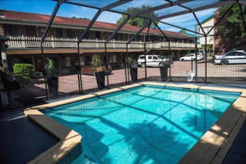 Garden City Motor Inn Mt Gravatt - Accommodation Burleigh 1