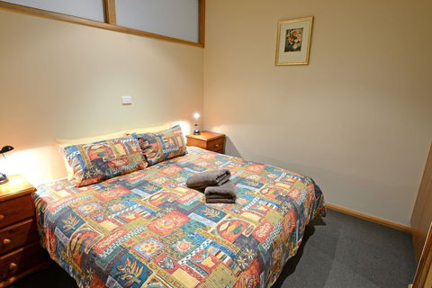 Falls Creek Country Club - Accommodation Burleigh 0