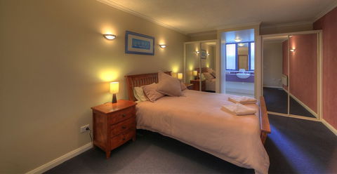 Ultimate Holiday Apartments - Accommodation Burleigh 6