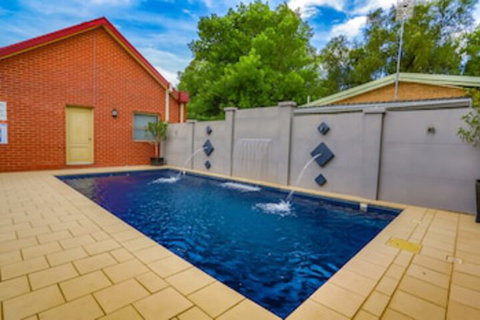 Murray Waters Motor Inn & Apartments - Accommodation Burleigh 0
