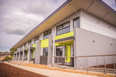 Deakin Geelong Units - Accommodation Burleigh 2