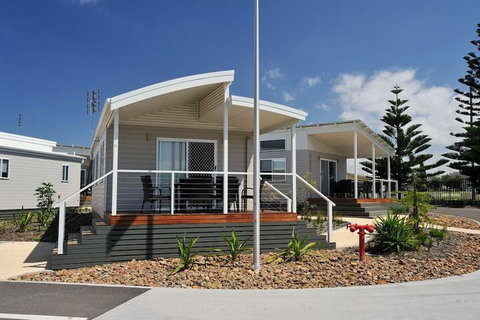 NRMA Stockton Beach Holiday Park - Accommodation Burleigh 1