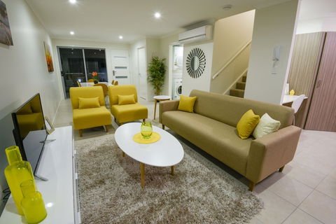 Direct Hotels - Breeze On Brightwater - Accommodation Burleigh 3