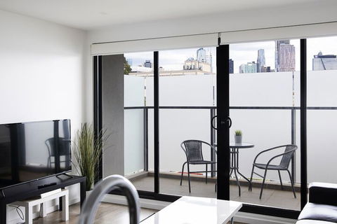 RNR Serviced Apartments North Melbourne - Accommodation Burleigh 7