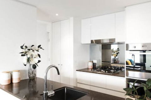 RNR Serviced Apartments North Melbourne - Accommodation Burleigh 0