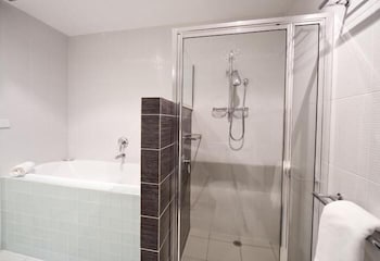 Altitude Apartments - Accommodation Burleigh 4
