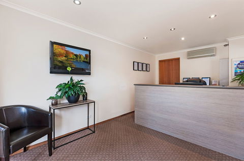 AAt 28 Goldsmith Motel - Accommodation Burleigh 2