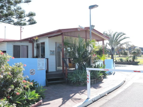 First Sun Holiday Park - Accommodation Burleigh 5