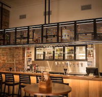 Queens Arms Hotel - Accommodation Burleigh