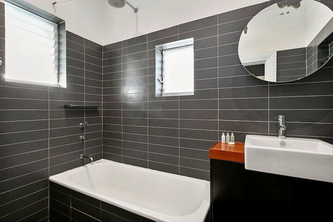 Jacques Avenue - Accommodation Burleigh 7