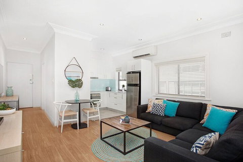 Beachside Bliss - Accommodation Burleigh 3